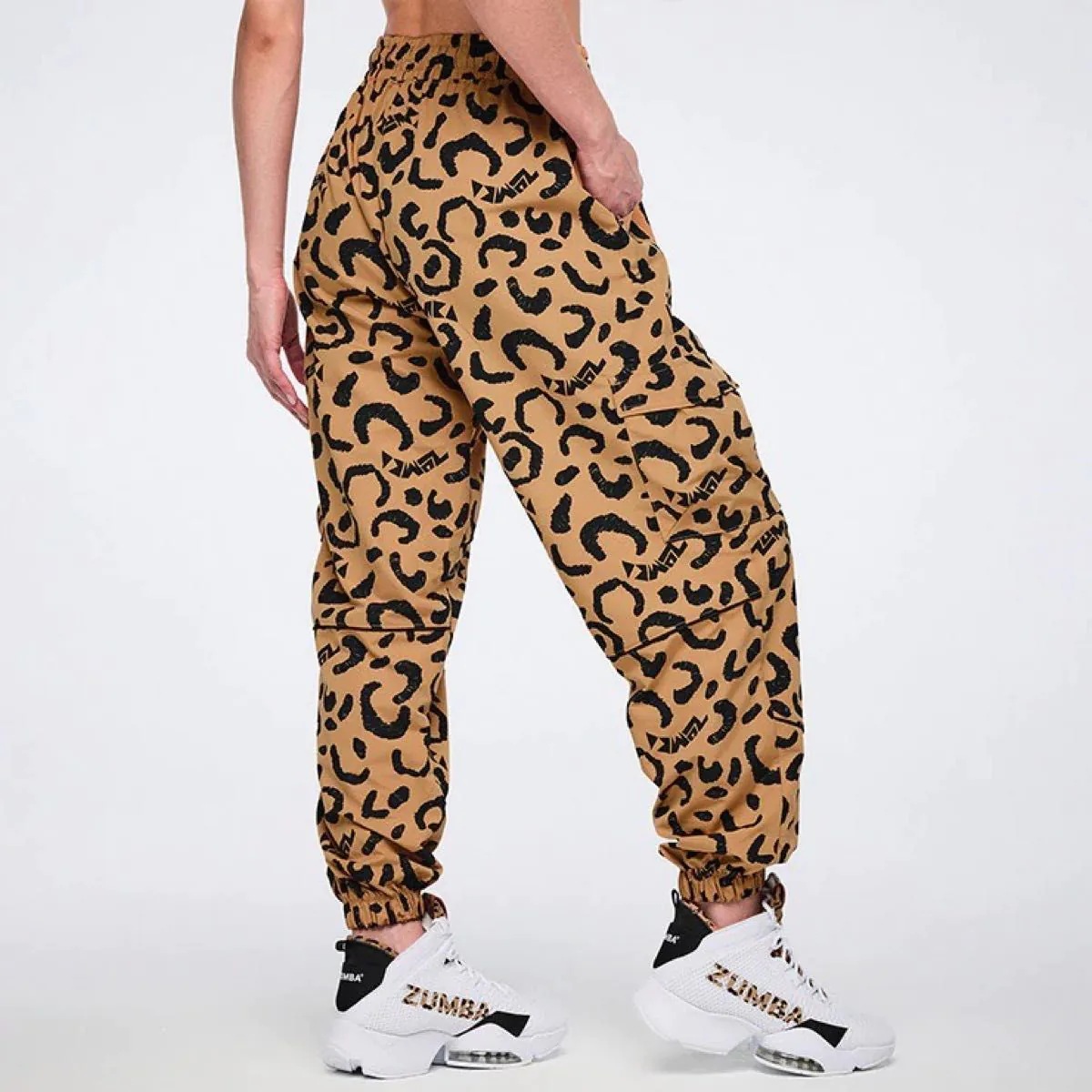zumba-cheetah-capsule-pantalón-cargo-oficial Zumba Wear Cheetah Capsule Cargo Pants Argentina - Brilla sin condiciones